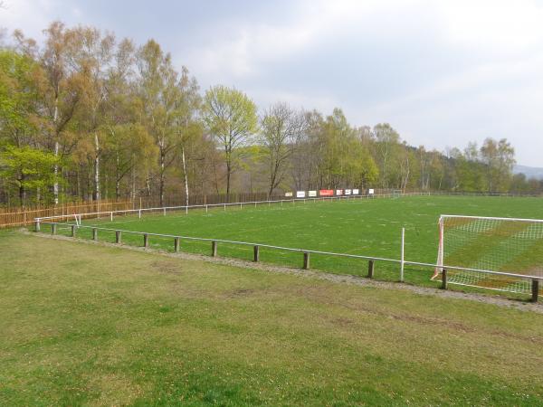 Sportplatz an der Lumbachhöhe - Lauter-Bernsbach