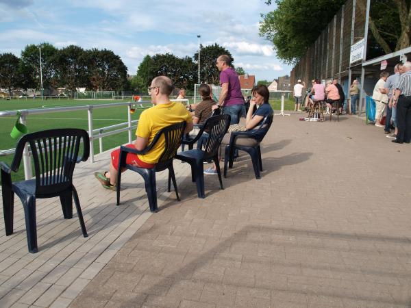 Eintracht-Stadion Fine Frau - Dortmund-Dorstfeld