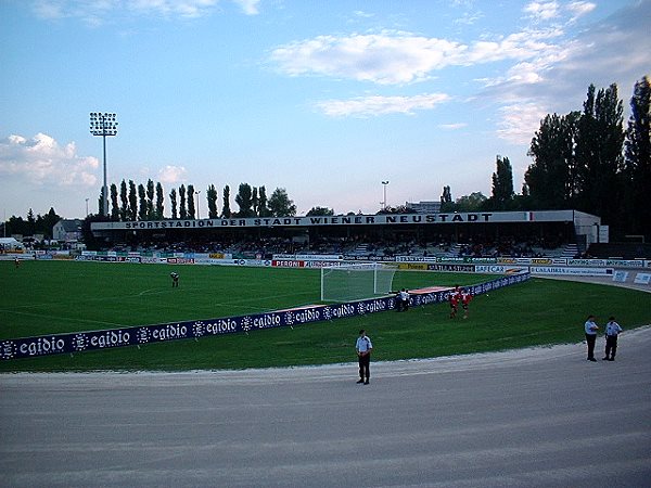 Wiener Neustädter Stadion - Wiener Neustadt