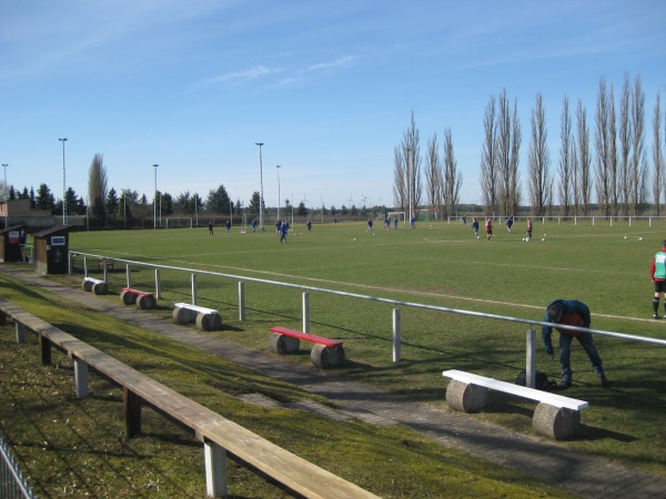 Fußballanlage - Treffpunkt Rot-Weiß - Arneburg