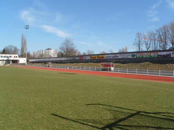 Beck & Fraundienst-Stadion - Rosenheim