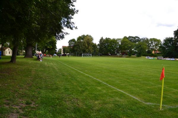 Sportplatz im Schloßpark - Faulenrost