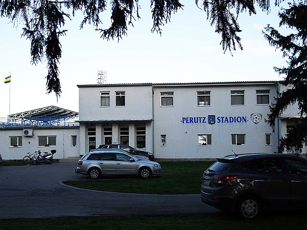 Perutz-stadion - Pápa