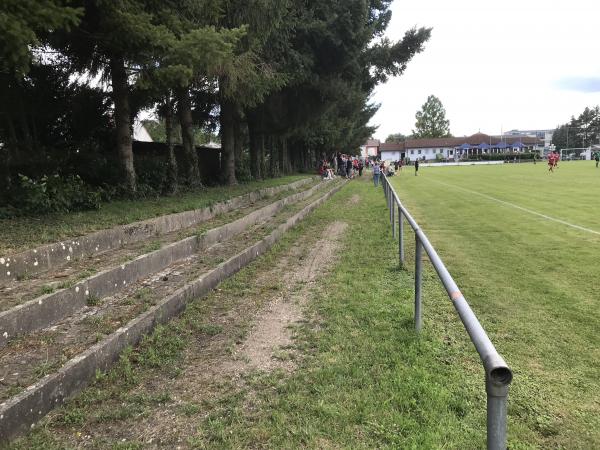 Kohlfahrtstadion - Karlsdorf-Neuthard