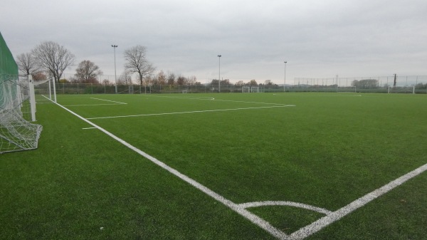 Futbalovy stadion Levice ihrisko 4 - Levice