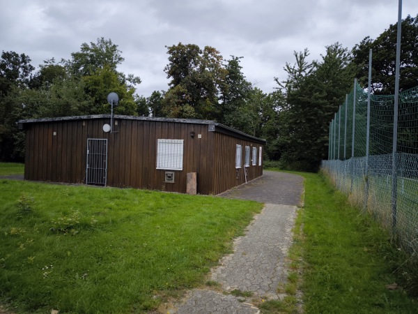 Sportplatz Hinter den Eichen - Kaufungen-Niederkaufungen