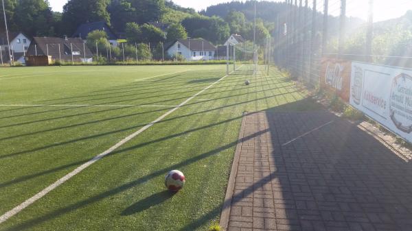 Sportplatz Zur alten Kapelle - Drolshagen-Schreibershof