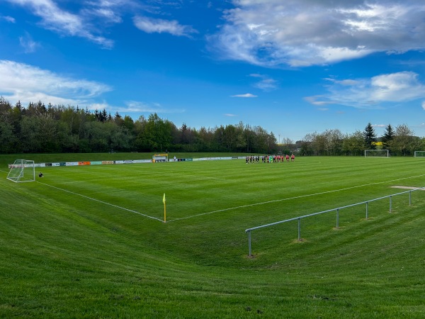Sportanlage am Kriegerdenkmal - Biebern