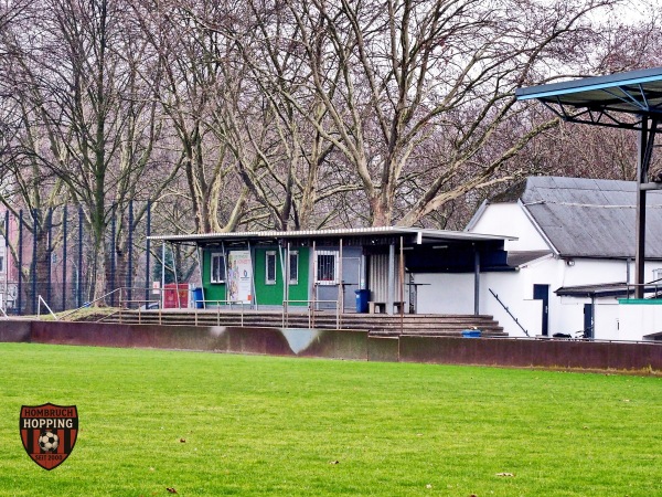 Autoteile Petras Arena Warbruckstraße - Duisburg-Marxloh