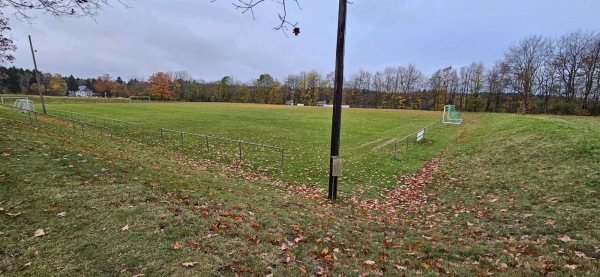 Sportplatz an der B327 - Bell/Hunsrück