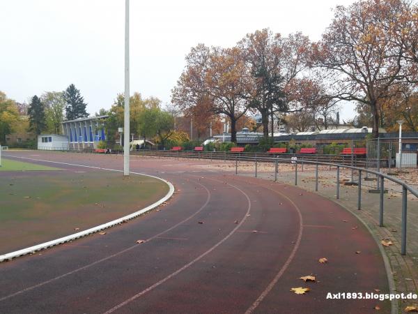 Sochos-Sportplatz - Berlin-Steglitz
