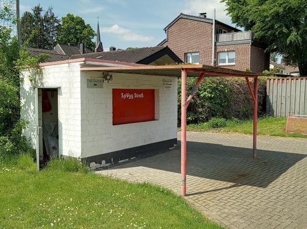 Sportplatz Friedhofstraße - Herzogenrath-Straß Sportplatz Friedhofstraße - Herzogenrath-Straß