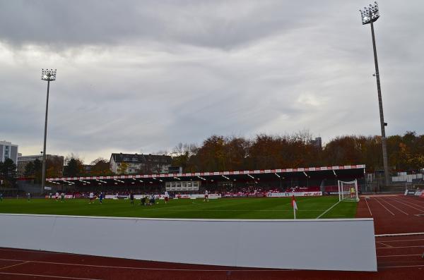 Südstadion im Jean-Löring-Sportpark - Köln-Zollstock