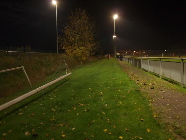 Hederborn-Arena am Hüneknapp - Salzkotten-Upsprunge