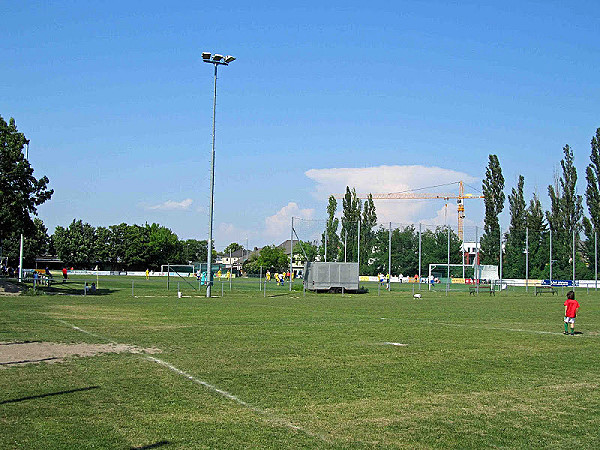 Sportplatz Essling - Wien