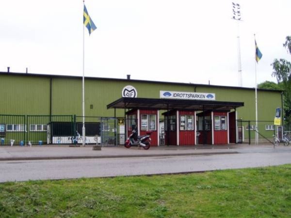 Haupttribüne vor dem Neubau 2014