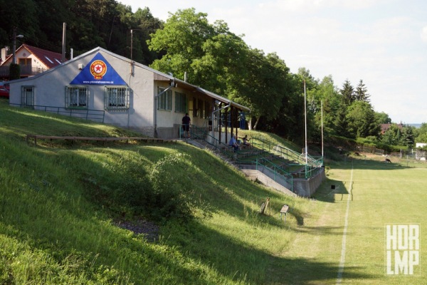 Hřiště TJ PTZ Nelahozeves - Nelahozeves