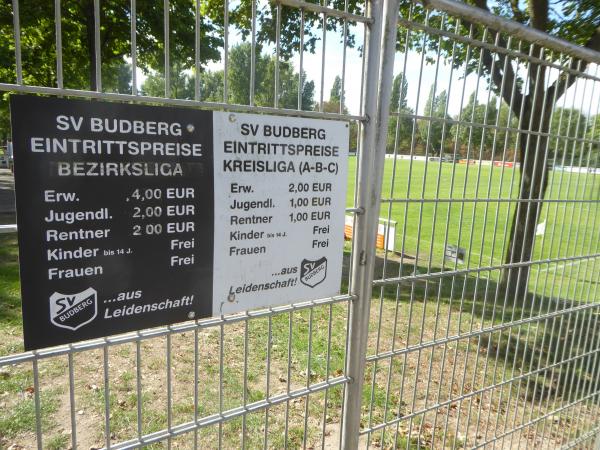 Sportanlage Raiffeisenstraße - Rheinberg-Budberg