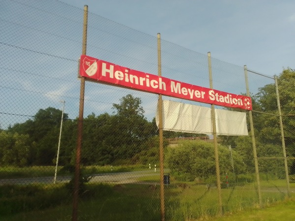 Heinrich-Meyer-Stadion im Sportzentrum Hohnstorf - Hohnstorf/Elbe