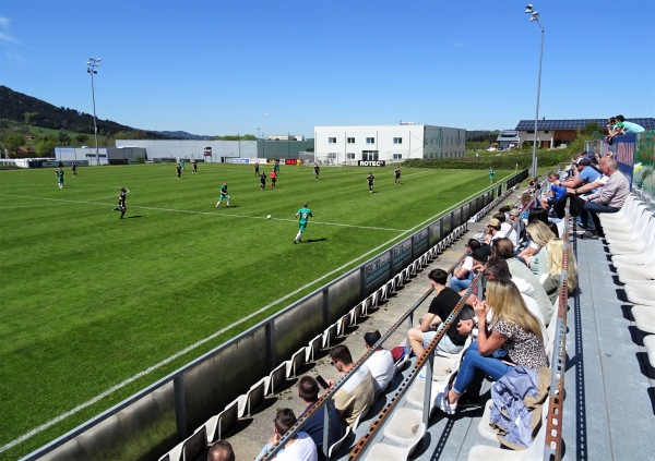 Sportplatz Oberhofen - Oberhofen
