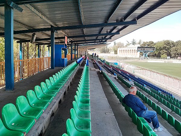 Stadioni Poladi - Rustavi