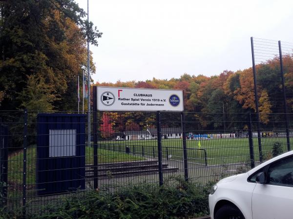 Rather Waldstadion Nebenplatz - Düsseldorf-Rath