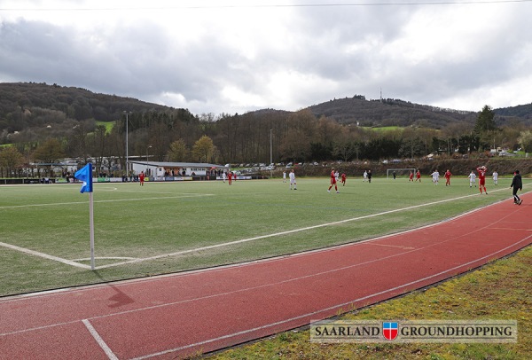 Sportzentrum am Königsberg - Wolfstein/Königsland