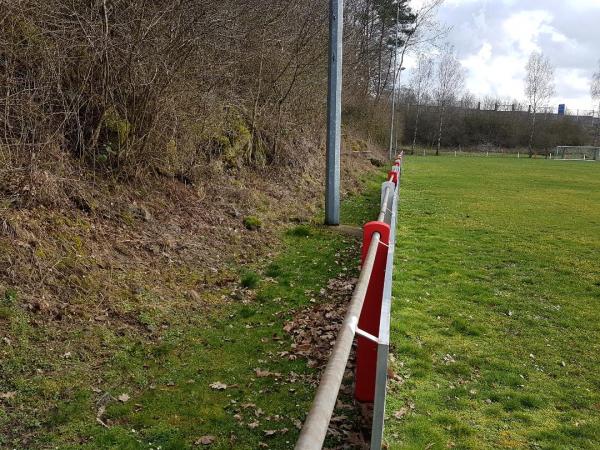 Sportplatz an der Autobahn - Grünberg/Hessen-Lumda