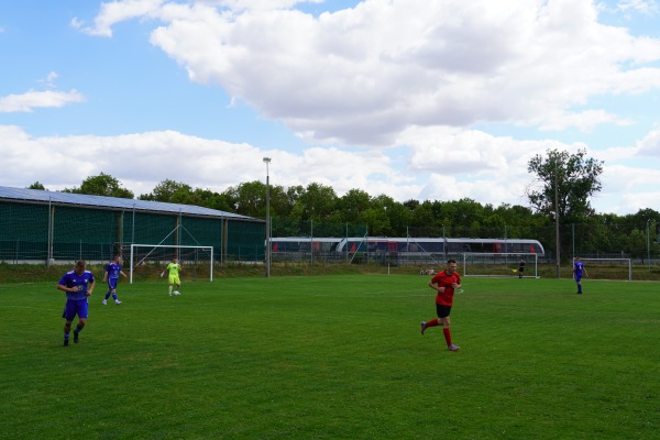 Hans-Weniger-Sportstätte - Güsten
