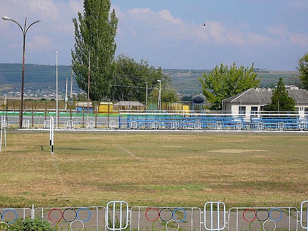 Stadionul Căușeni - Căușeni