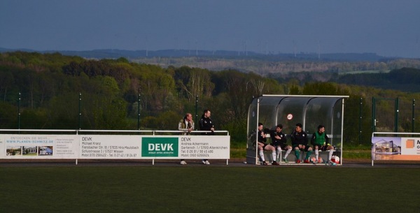 Sportplatz Weyerbusch - Weyerbusch