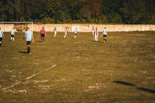 Boisko w Henrykowie - Henryków