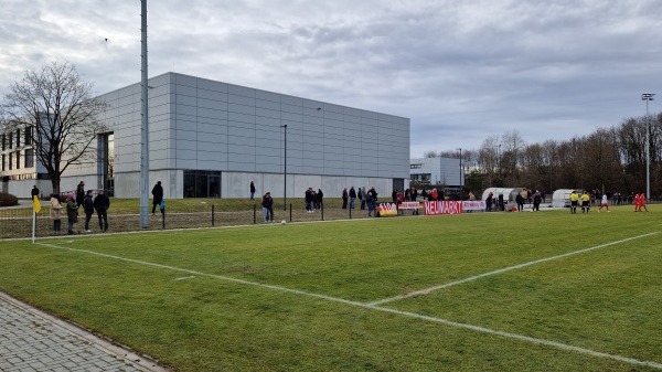 FC Bayern Campus Platz 6 - München-Neuherberg