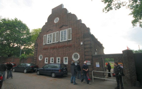 Hubert-Houben-Kampfbahn - Krefeld-Kliedbruch