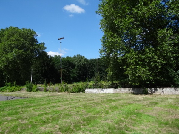 Bezirkssportanlage Werthauserstraße - Duisburg-Rheinhausen