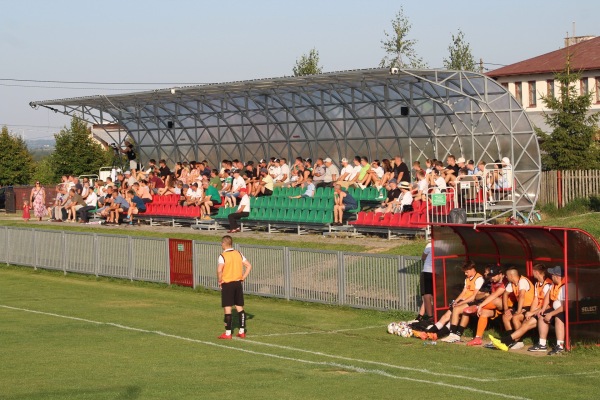 Stadion Piłkarski w Samoklęskach - Samoklęski