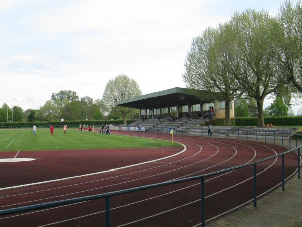 Adam-Günderoth-Stadion - Lampertheim
