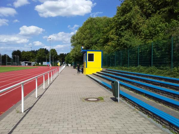 Stadion Wuhletal der Sportanlage Teterower Ring - Berlin-Hellersdorf