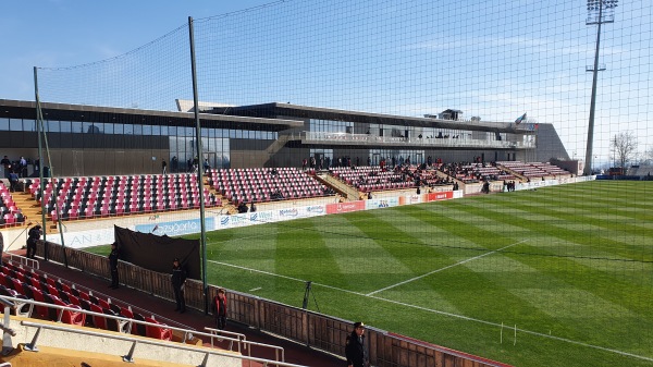 Qəbələ şəhər stadionu - Qəbələ