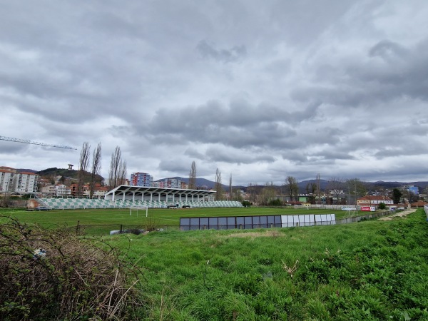 Stadiumi Riza Lushta - Mitrovicë (Kosovska Mitrovica)