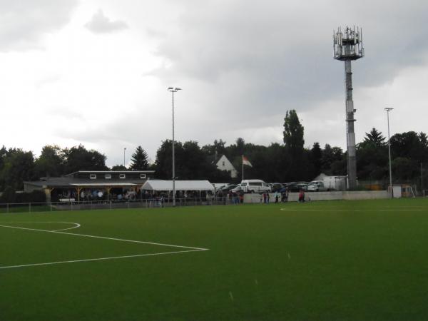 Sportplatz In der Gracht - Köln-Poll