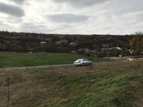 Stadionul Sătesc - Sireți