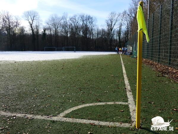 Sportplatz des Gymnasiums Rudolf-Hildebrand-Schule - Markkleeberg