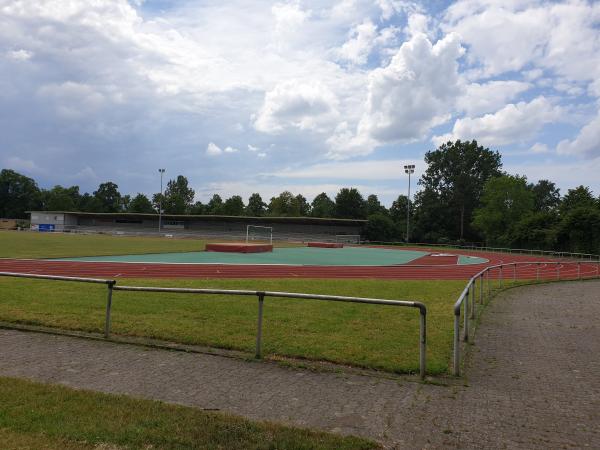 Carl-Heinz-Reiche-Stadion im Sportzentrum Werreanger - Lage/Lippe