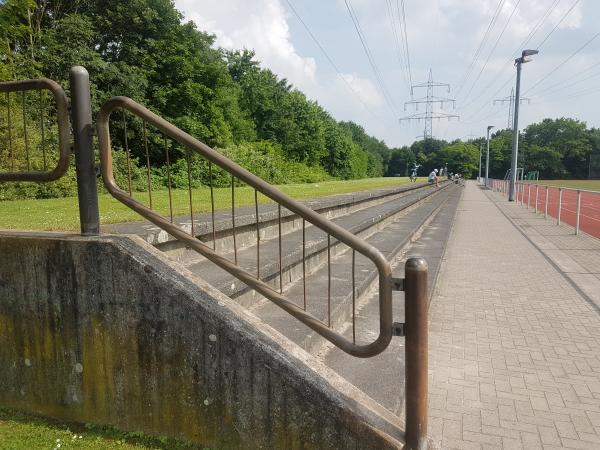 Sportplatz Schlagbaumsweg - Köln-Holweide