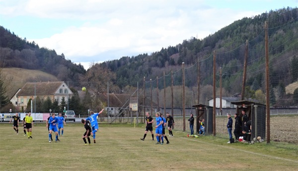 Sportplatz Lebing - Floing