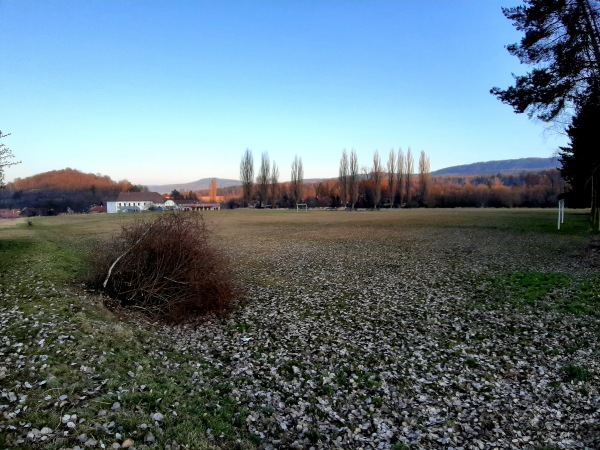 Hřiště Běštín - Běštín