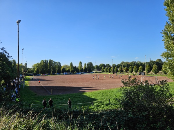 Sportplatz Essenberger Straße - Duisburg-Rheinhausen-Asterlagen