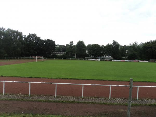 Karl-Hirsch-Stadion der Bezirkssportanlage Zur Burkuhle - Bochum-Kornharpen