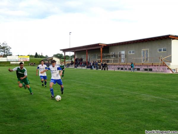 Sportplatz Hochwolkersdorf/Bromberg - Hochwolkersdorf